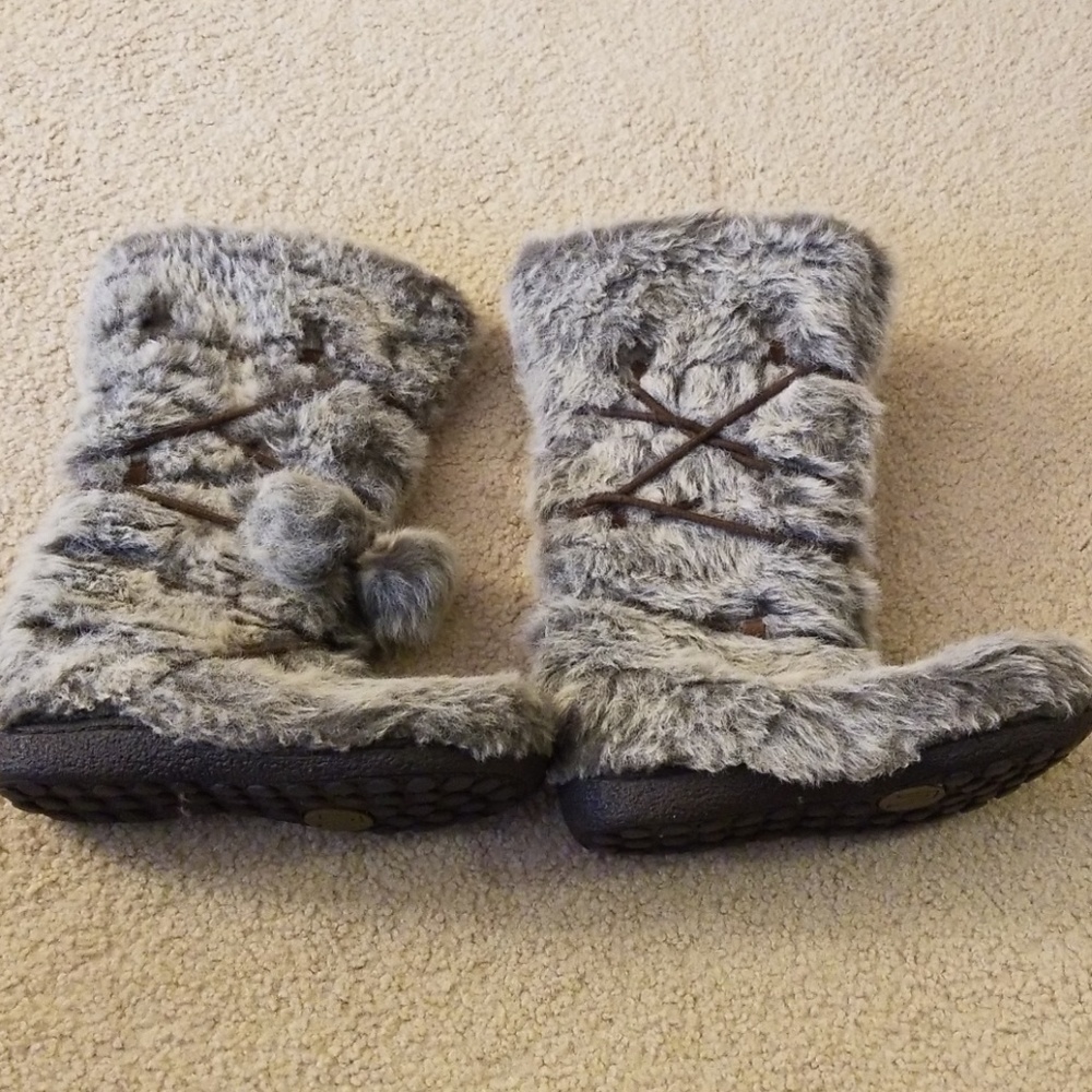 Aldo gray furry boots